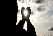 加拿大运动员勇夺游泳比赛冠军